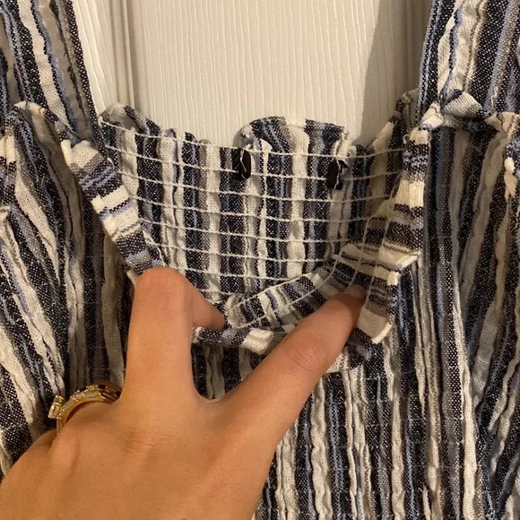Boutique Smocked Striped Blue and White Midi Dress Large - Picture 5 of 5